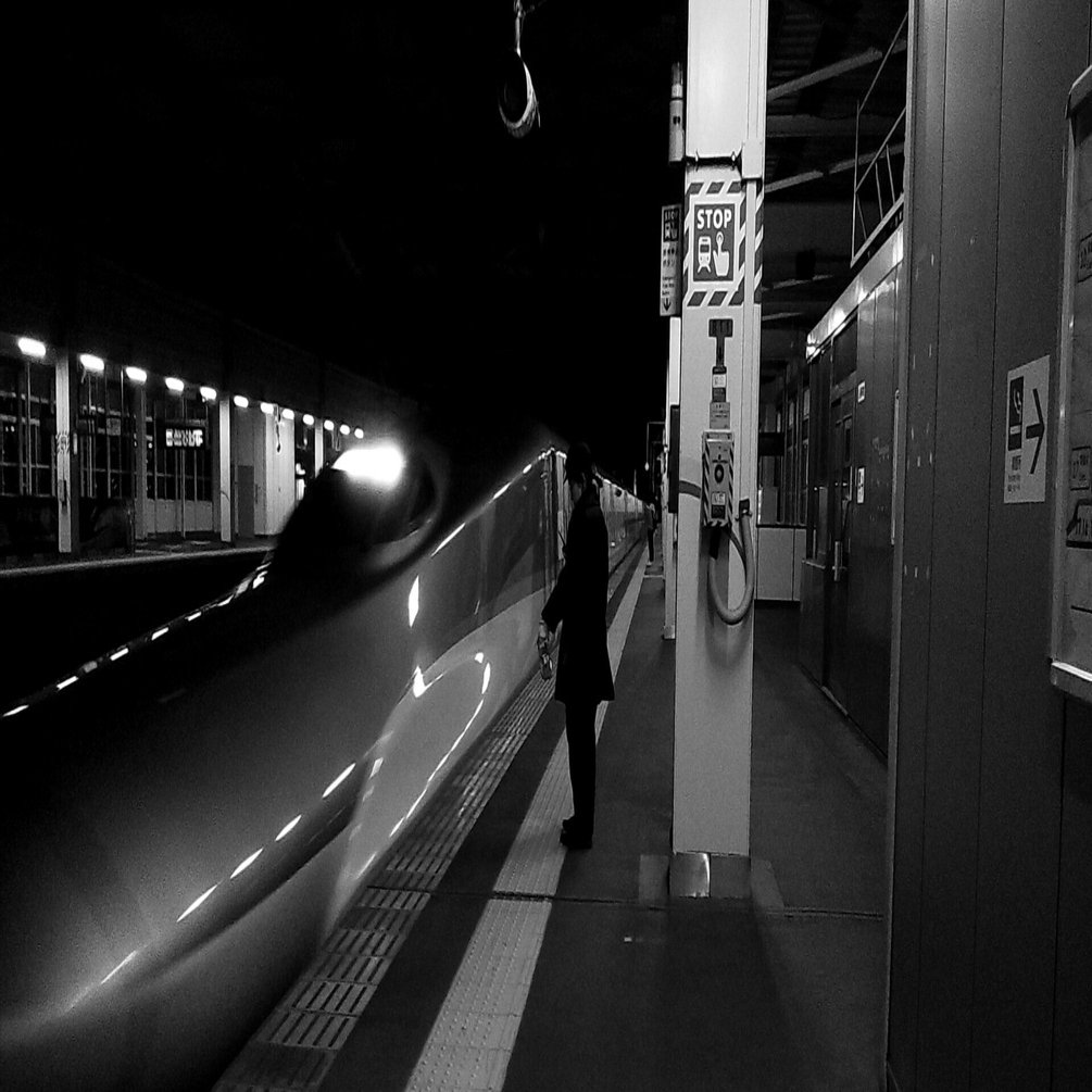 チェキをモノクロ縛りにしたら、普段使いの可能性が広がってきた