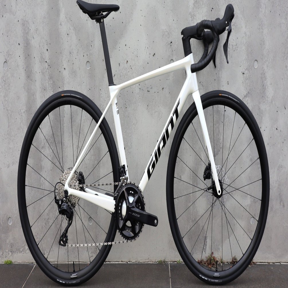 1台限定スペシャルオファー』GIANT 2025年モデル TCR ADVANCED 2完成車