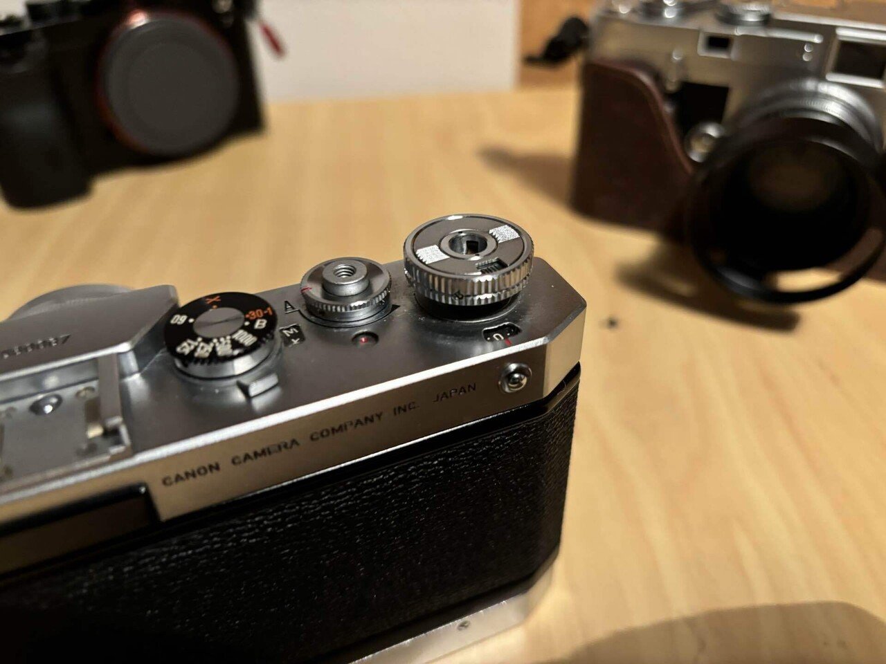 Canon レンジファィンダーカメラ　ライカっぽいカメラです 4,000万画素になったレンジファインダーカメラ「ライカM10-R