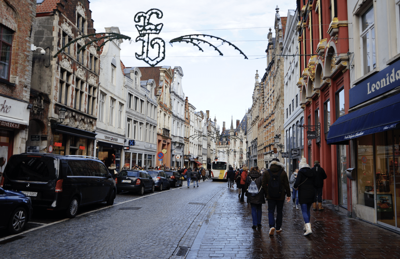 運河のある中世の街 ブルージュの街並み ベルギー Shun Hazama Note 運河のある中世の街 ブルージュの街並み ベルギー Shun Hazama Note