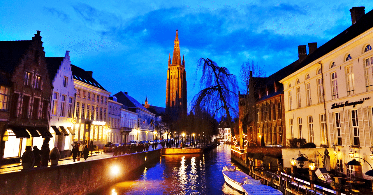 運河のある中世の街 ブルージュの街並み ベルギー Shun Hazama Note 運河のある中世の街 ブルージュの街並み ベルギー Shun Hazama Note