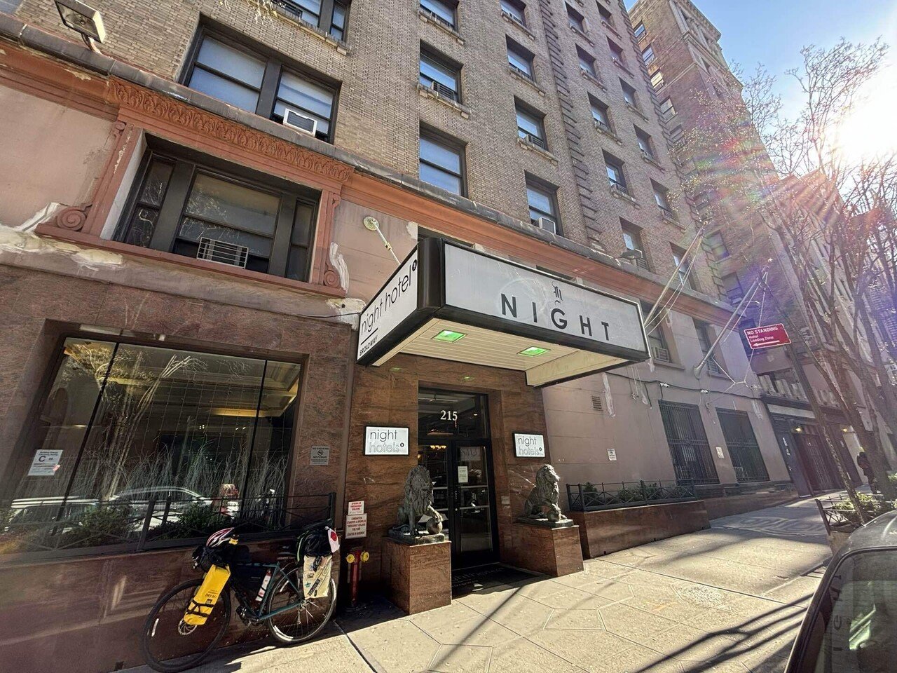 エルテ 『ニューヨーク、ニューヨーク』ファイン チャイナ 1990年 署名入 エルテ 『ニューヨーク、ニューヨーク』ファイン チャイナ 1990