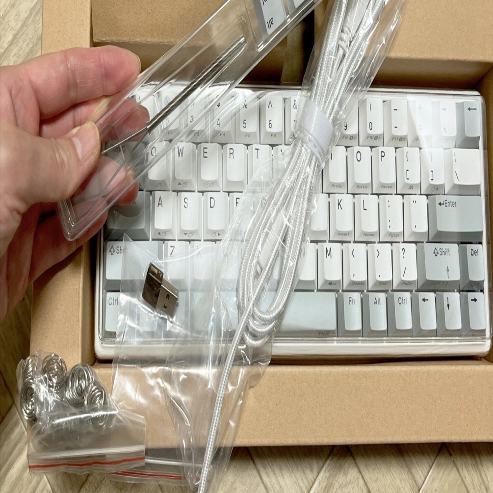 NiZ atom66 おまけ付き Amazon.co.jp: NiZキーボードAtom66-1M【ミニサイズ】66キー USB Type