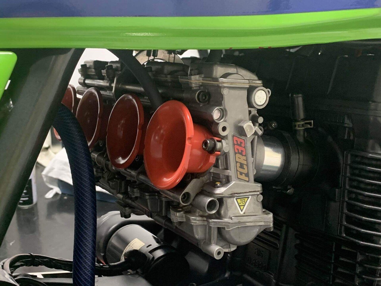 特注FCR35｜ZRX680