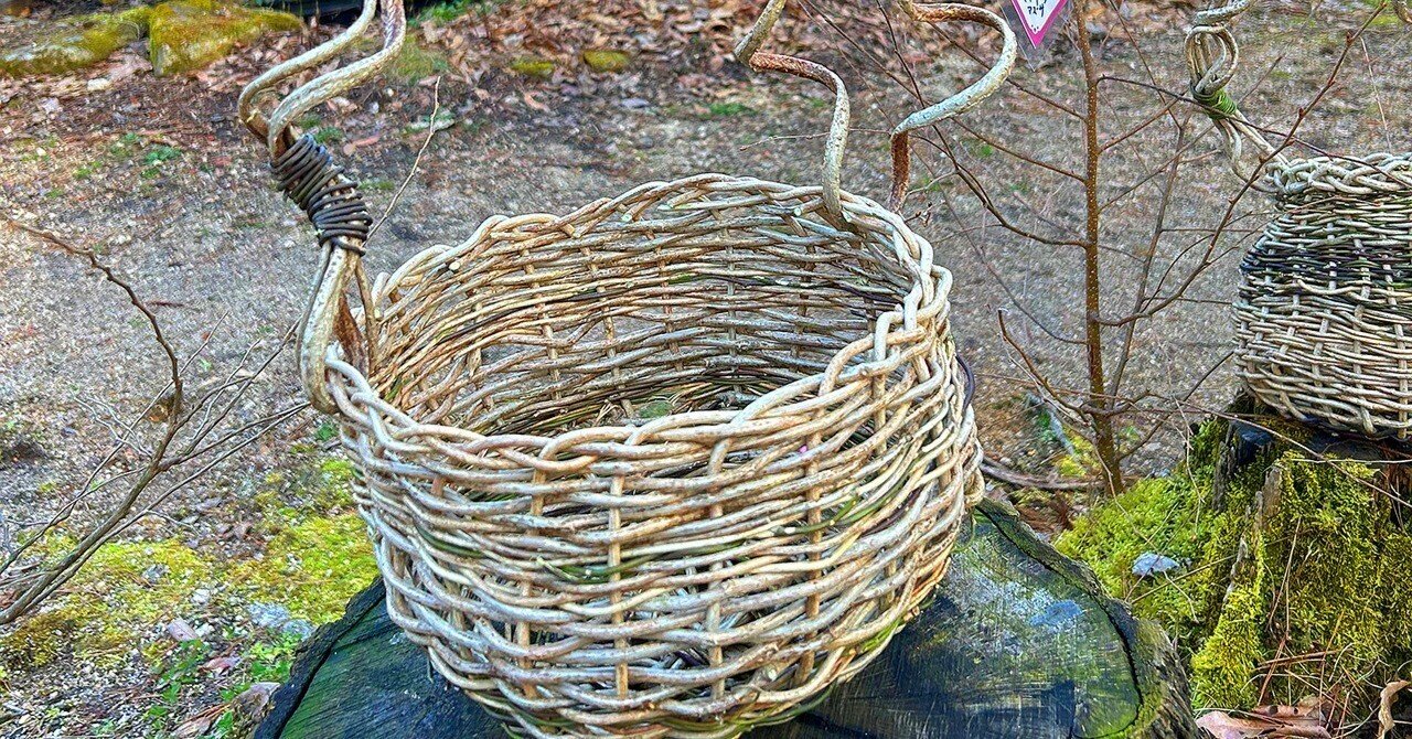 庭仕事を始めたついでに、ツルかご作り｜サナエvinsanchi