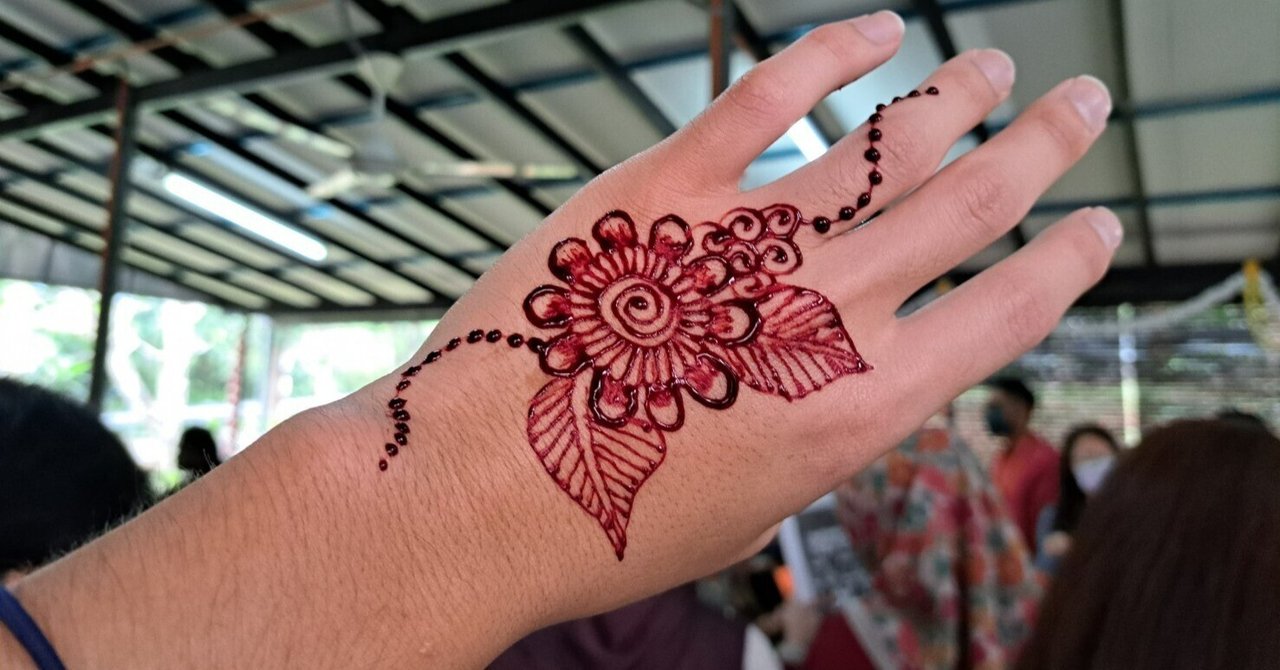 17 マレーシアに来たら絶対にやってほしい！消えるタトゥー「ヘナ