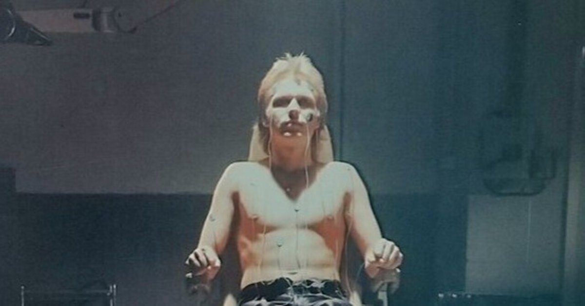 牛 帰ってきた・フライング・ヤロウ Amazon.co.jp: 神(帰ってきたフライング・アロウ): ミュージック