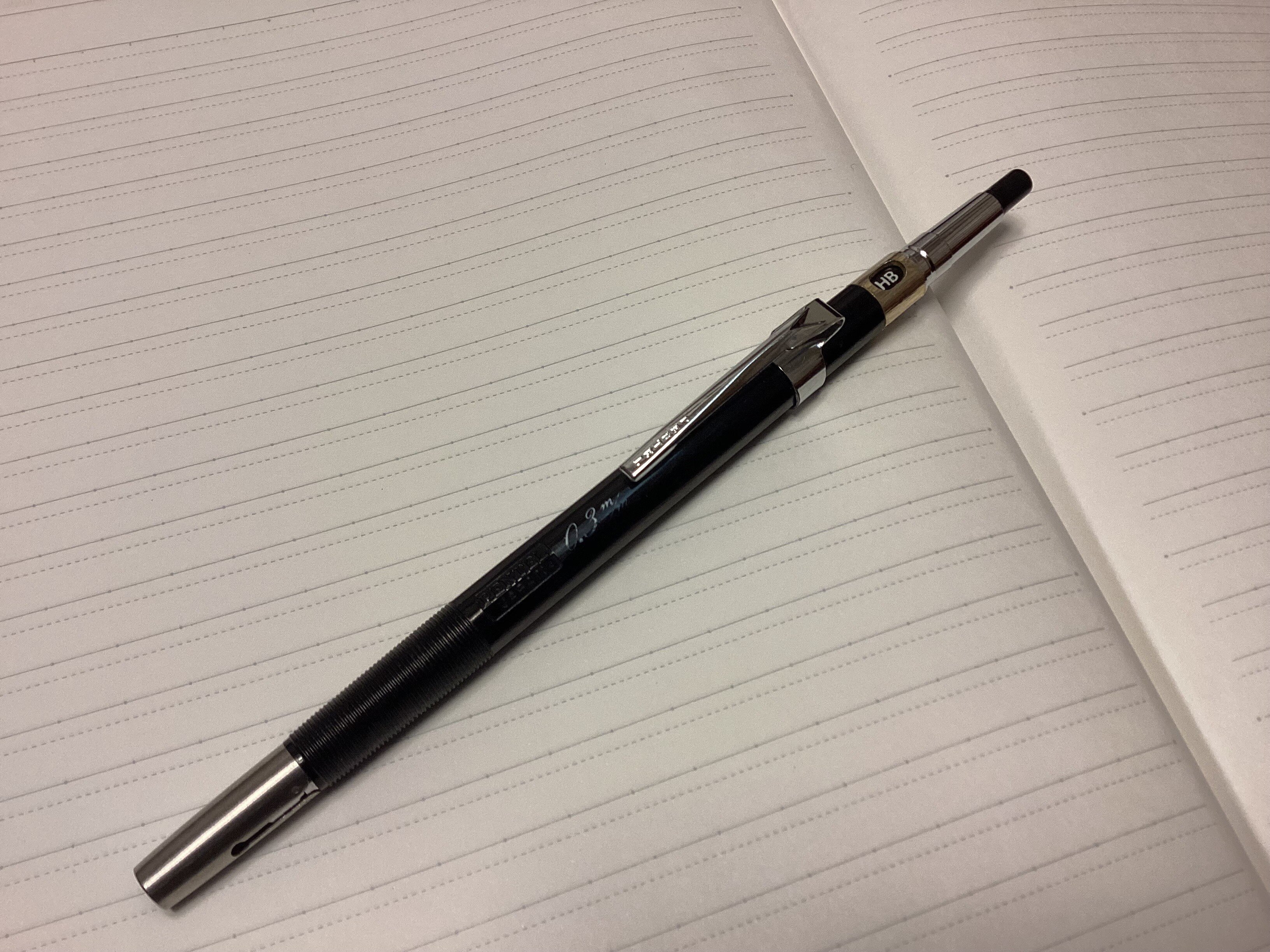 ぺんてる PMG海外限定 初期型 海外限定のPMGは硬度表示窓が金色だった