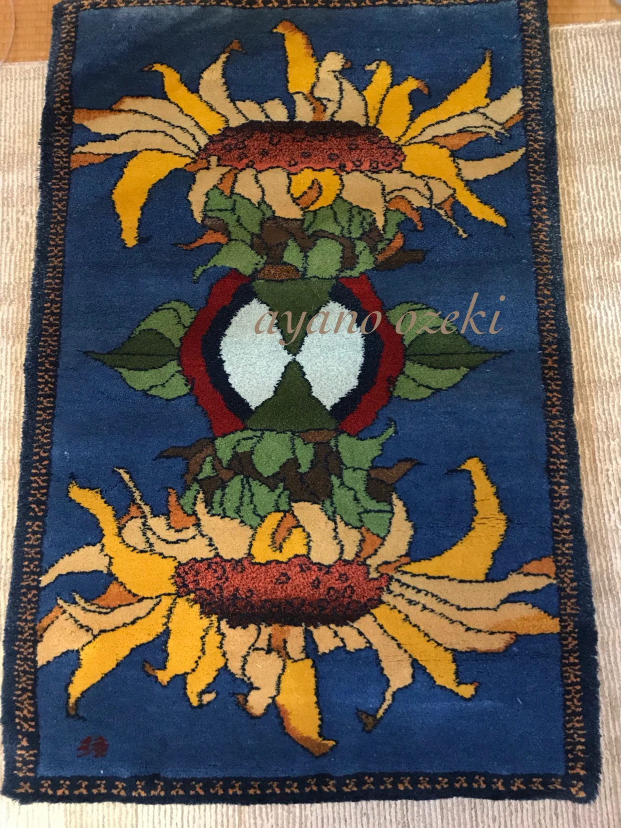 裂織(手織り)敷物⭐タペストリー阪急「全国匠の技展」購入作品名夕立119X52㎝ BIG南部裂織〜みんなで織った巨大裂織タペストリー - 八戸ポータル