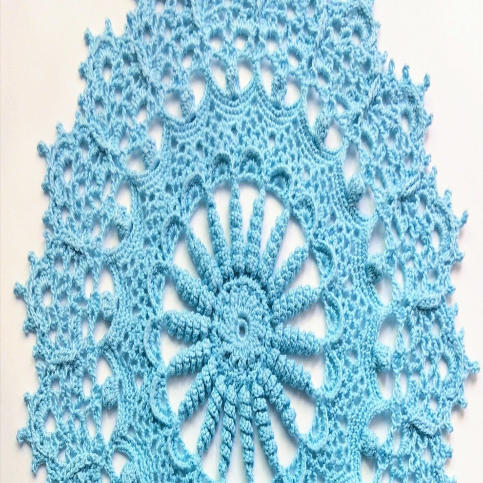 ☆専用☆キューピー☆生成レース編み＊『止まり木の鳥』＊ドイリー＊27×30 ☆専用☆キューピー様専用☆生成レース編み＊『止まり木の鳥』＊