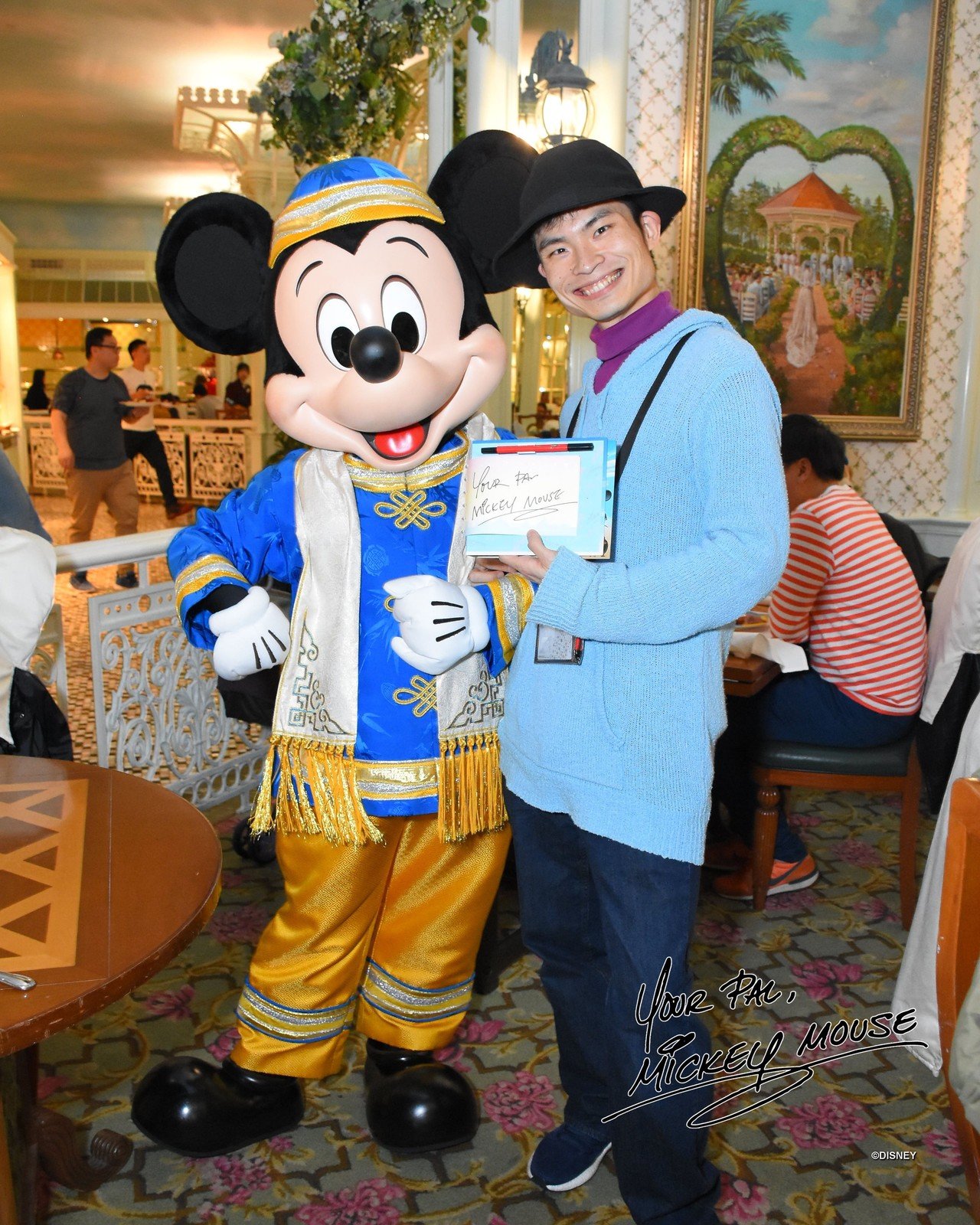 海外ディズニー旅行記】Part6:旧正月コスチュームのミッキー 海外ディズニー旅行記】Part6:旧正月コスチュームのミッキー