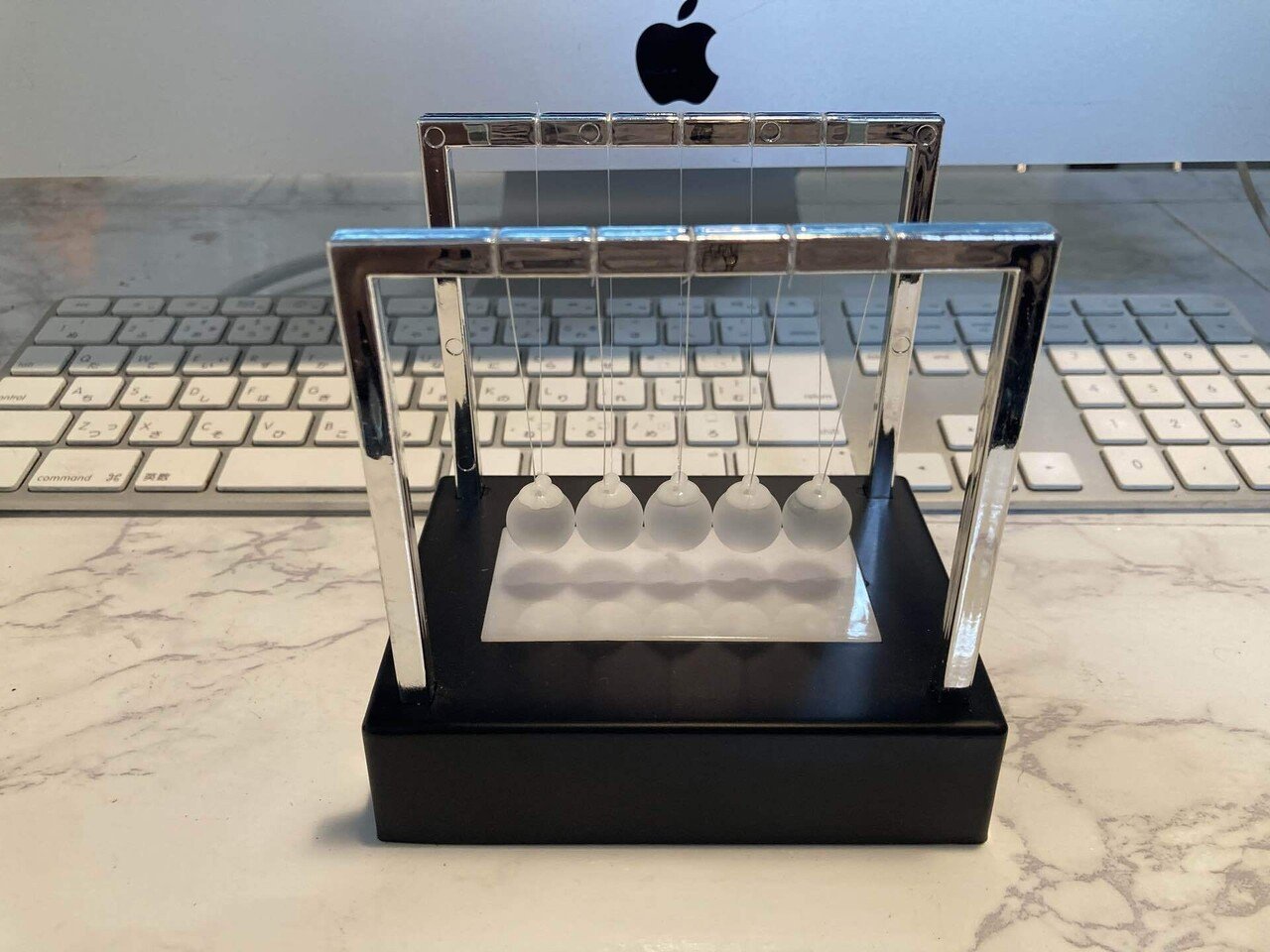 作品名「永久機関」近代アート 永久機関てかっこいい｜MOMO