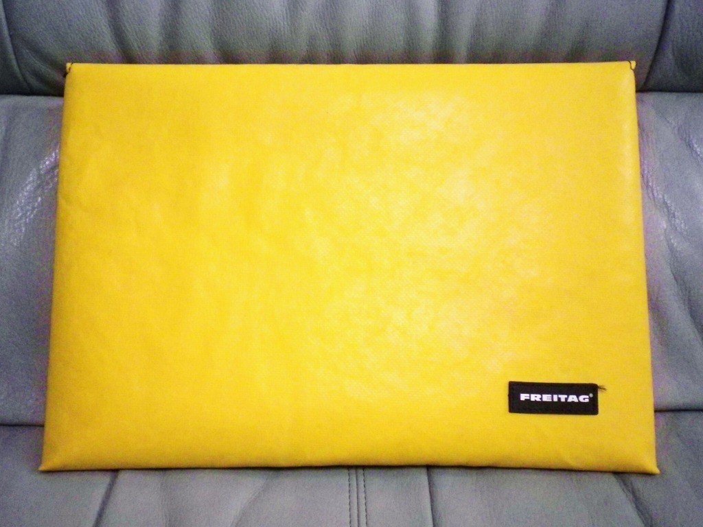 FREITAG F82 短し MAC SLEEVE 15inch FREITAG F82 短し MAC SLEEVE 15inch