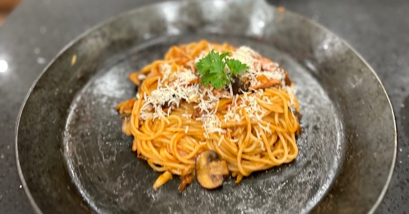 喫茶店で食べた「ナポリタン」の味を再現🍝レシピ通りに作ると本当に美味しくできる✨