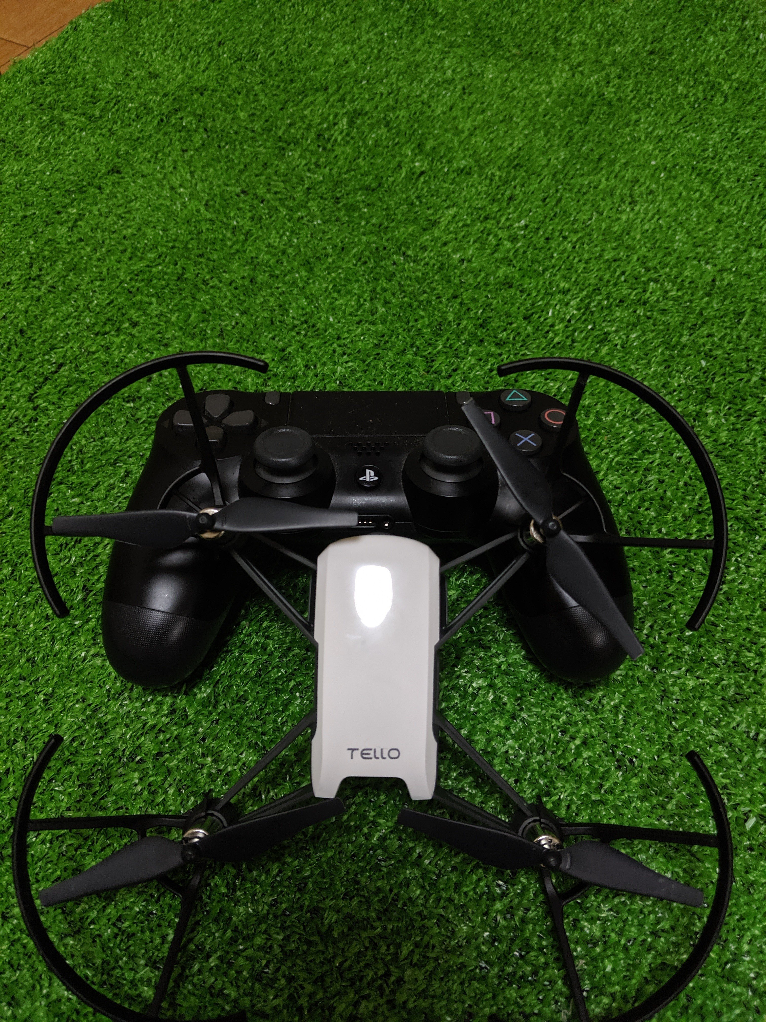 ドローン DJI TELLO コントローラー&ケース付 Tello ドローン 本体機