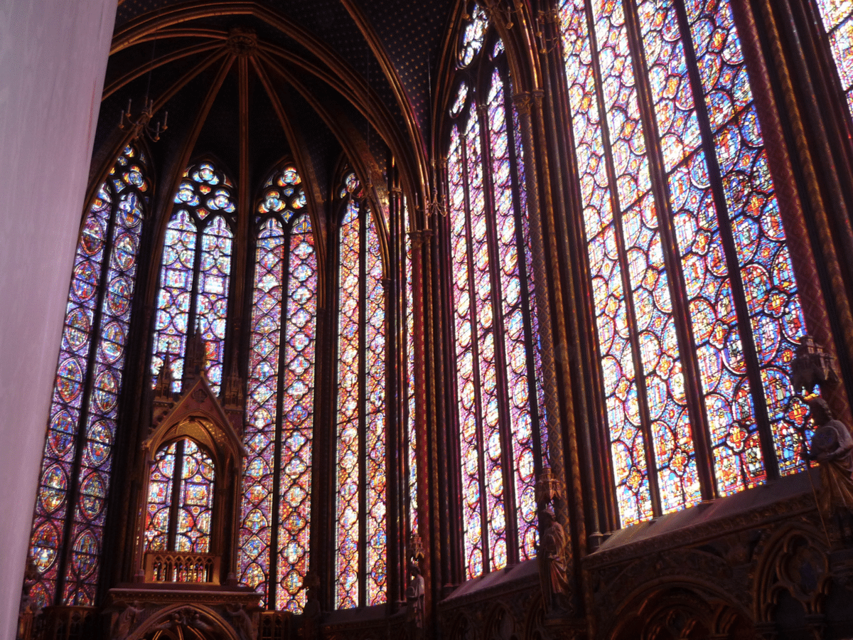 ヨーロッパのステンドグラス✨｜鶴川はるな坂ピアノ教室