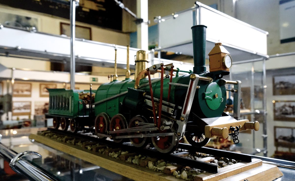 ポーランドワルシャワ鉄道博物館の蒸気機関車