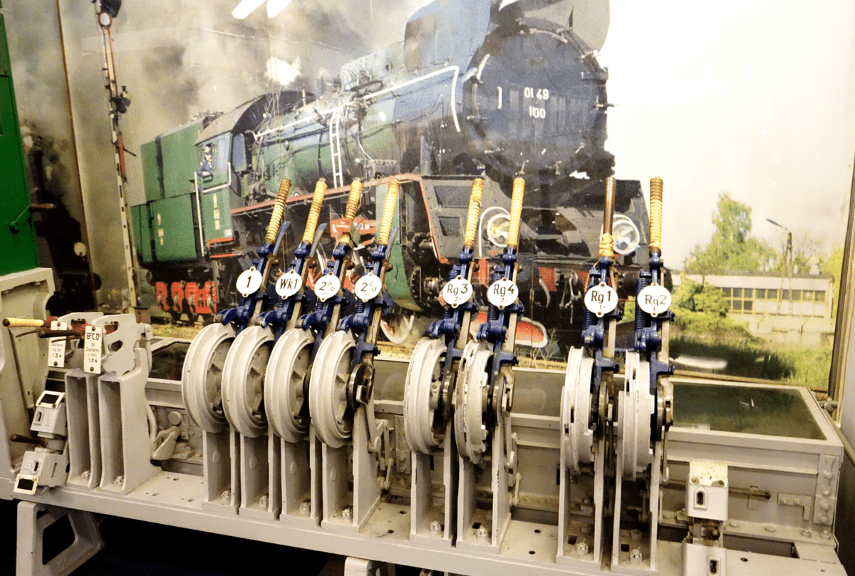 蒸気機関車や装甲列車を展示 ワルシャワ鉄道博物館 【ポーランド 蒸気機関車や装甲列車を展示 ワルシャワ鉄道博物館 【ポーランド