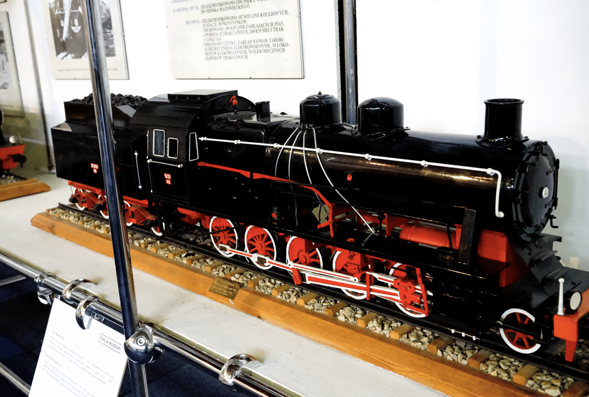 蒸気機関車や装甲列車を展示 ワルシャワ鉄道博物館 【ポーランド 蒸気機関車や装甲列車を展示 ワルシャワ鉄道博物館 【ポーランド