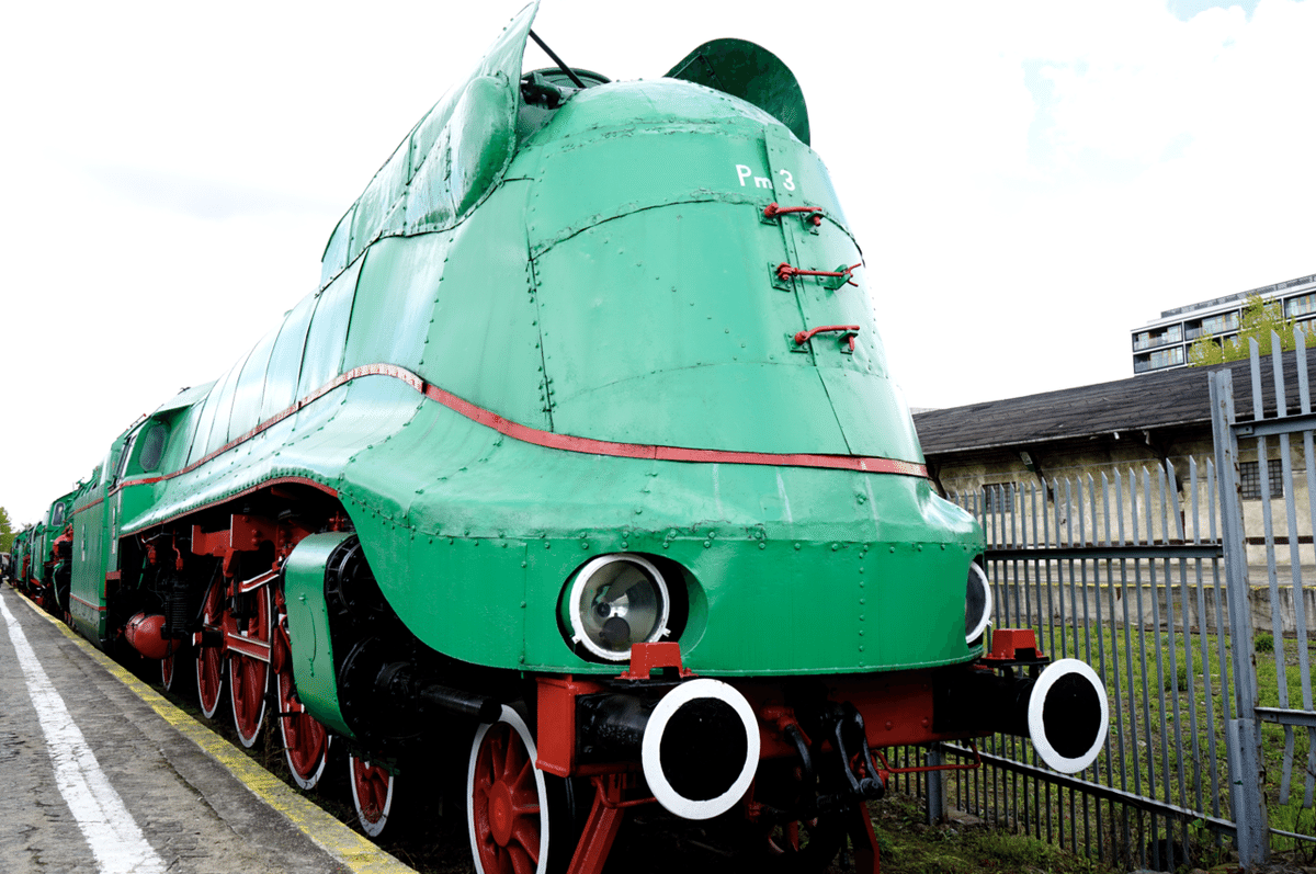 蒸気機関車や装甲列車を展示 ワルシャワ鉄道博物館 【ポーランド 蒸気機関車や装甲列車を展示 ワルシャワ鉄道博物館 【ポーランド