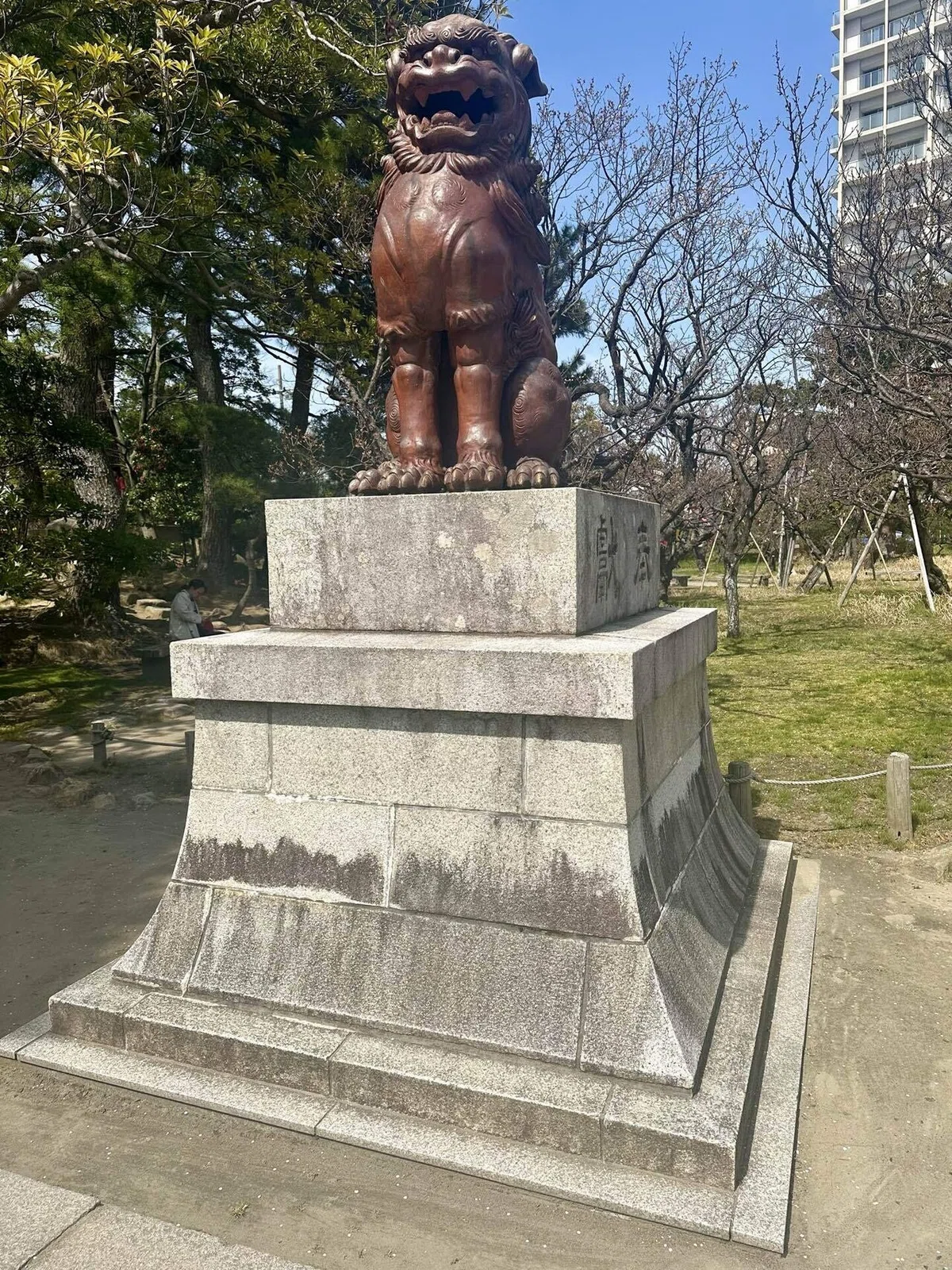 北前船で運ばれた備前焼の狛犬