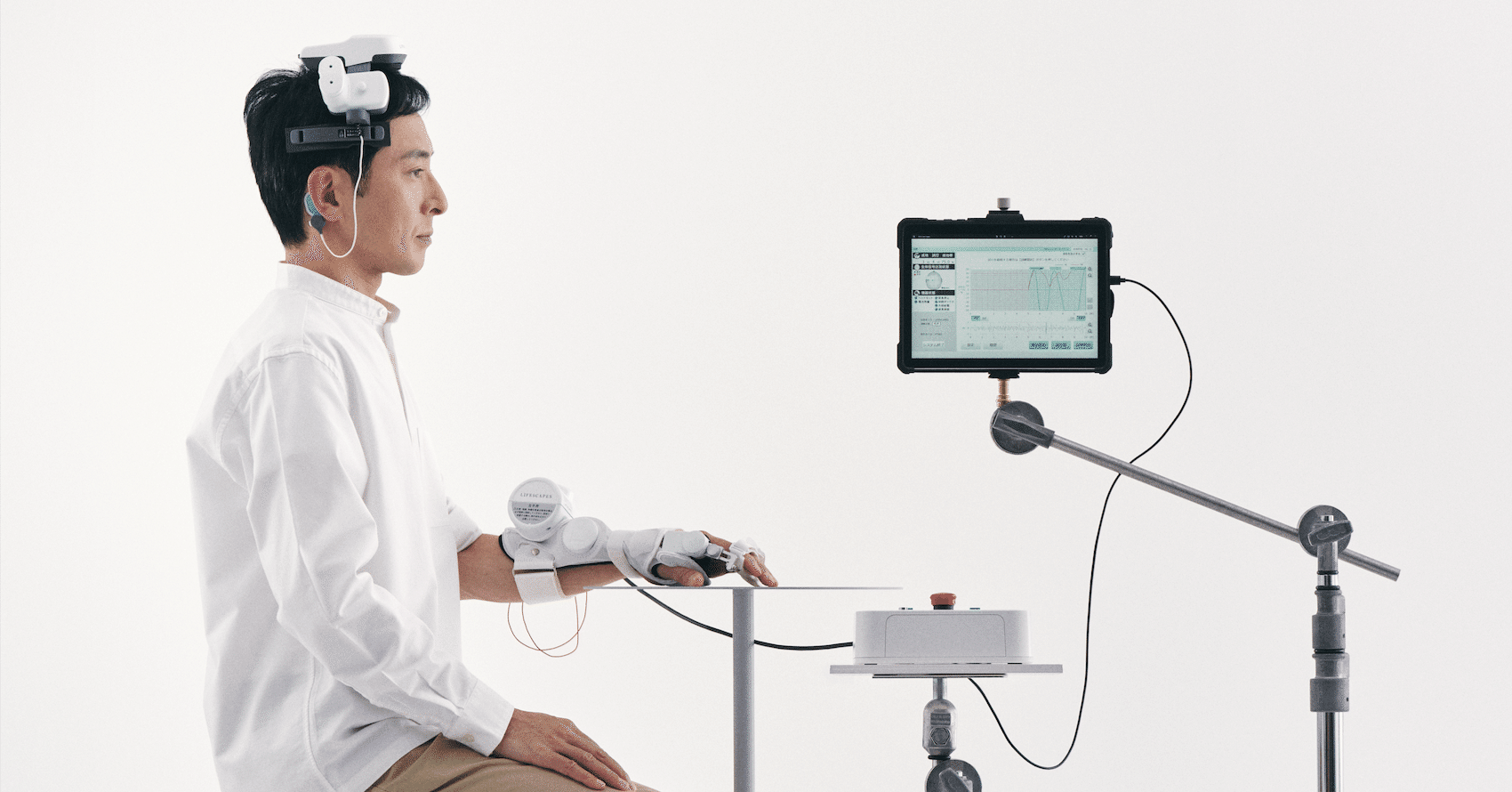 Brain-Machine Interface の技術を応用した医療機器「LIFESCAPES 医療用 BMI（手指タイプ）」、日本における医療機器 認証を取得、厚生労働省に保険適用を申請｜LIFESCAPES