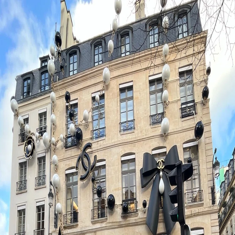 食わず嫌いが旅するパリ①CHANEL本店で知ったエレガンスの正体｜やせい 