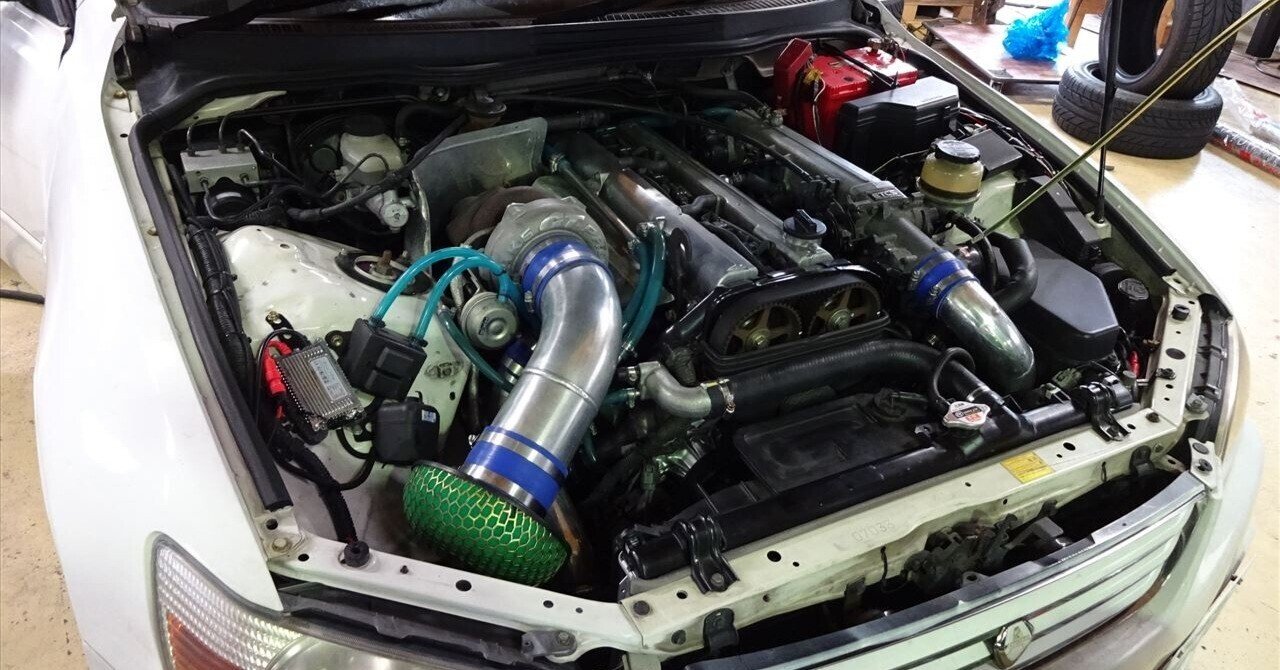 チューニングショップで売られていた2JZ-GTEエンジン換装のGXE10