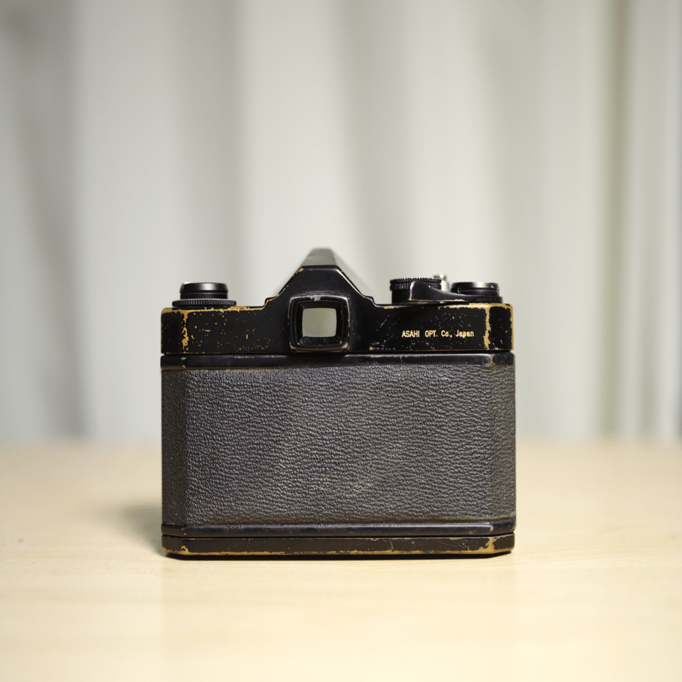 露出計のないカメラ PENTAX SL Black paint｜Sven.