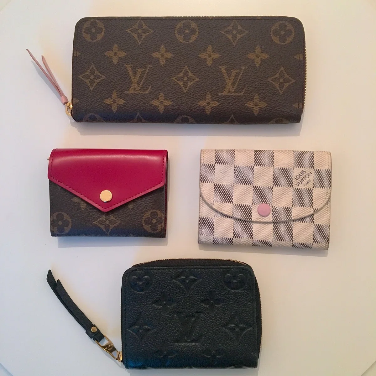 LOUIS VUITTON 小銭入れのところが少し汚れました。