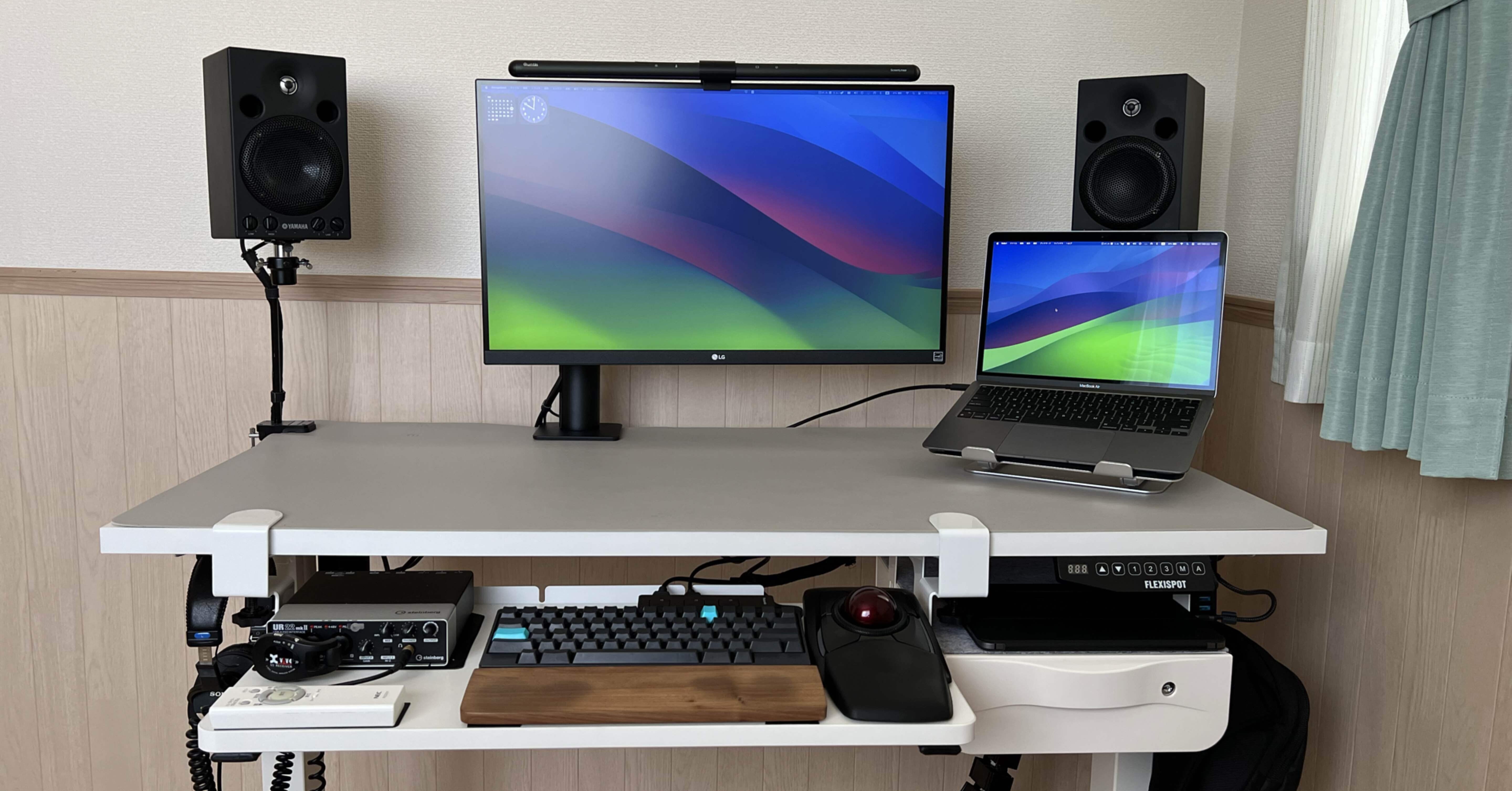 シン・デスクツアー｜KK