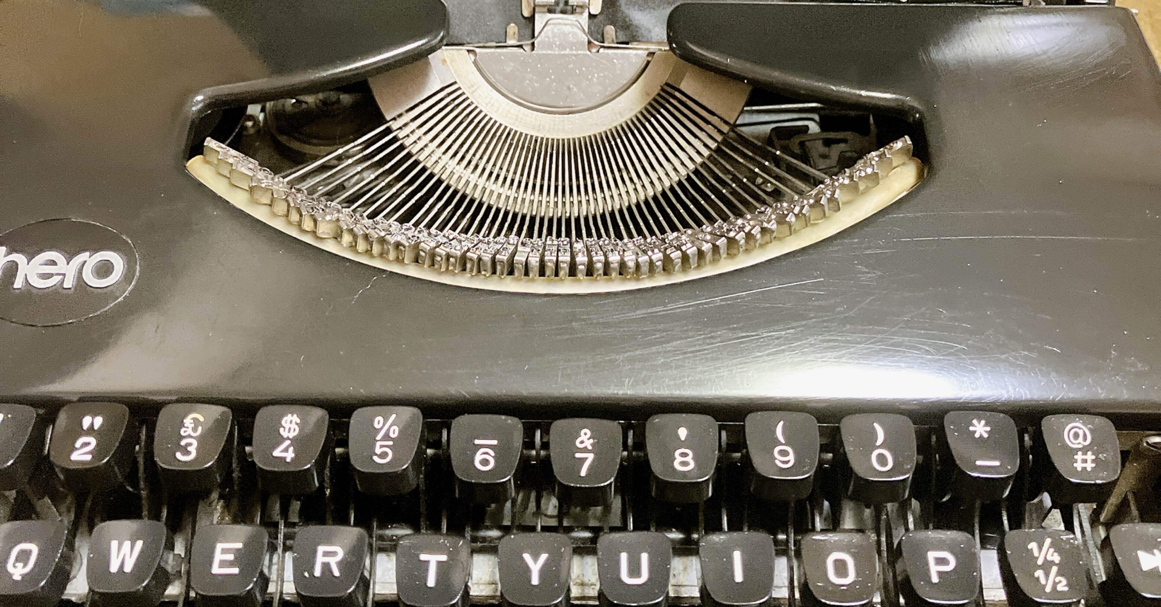 ノリと勢いで、なんとなく憧れていたタイプライターを買ってみた話