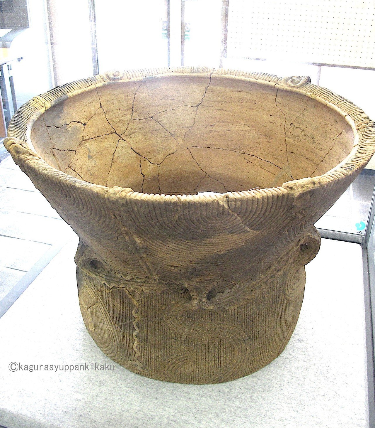 須恵器・土器を愉しむ【『縄文土器をよむ』（町田）、縄文人なら通