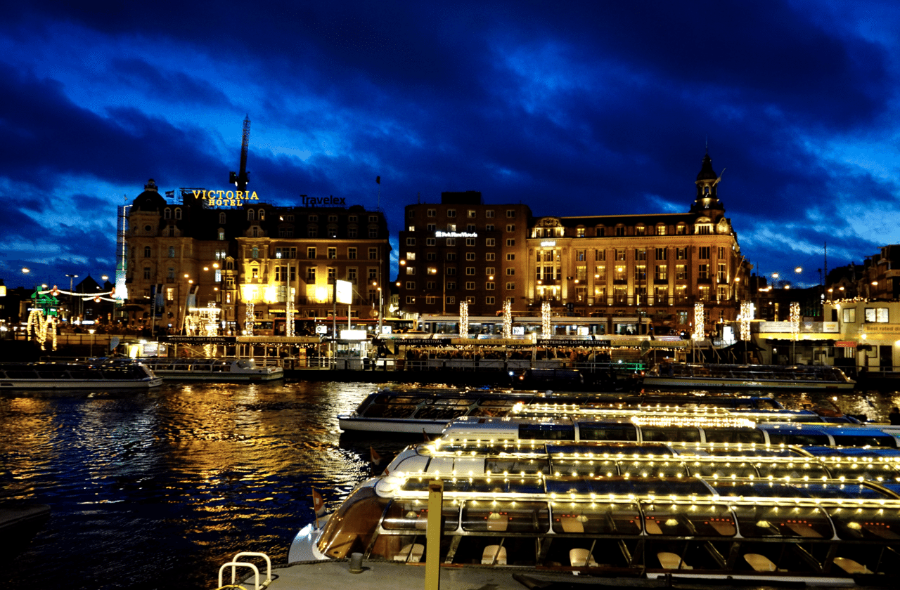 東京駅のモデル アムステルダム中央駅 オランダ Shun Hazama Note 東京駅のモデル アムステルダム中央駅 オランダ Shun Hazama Note