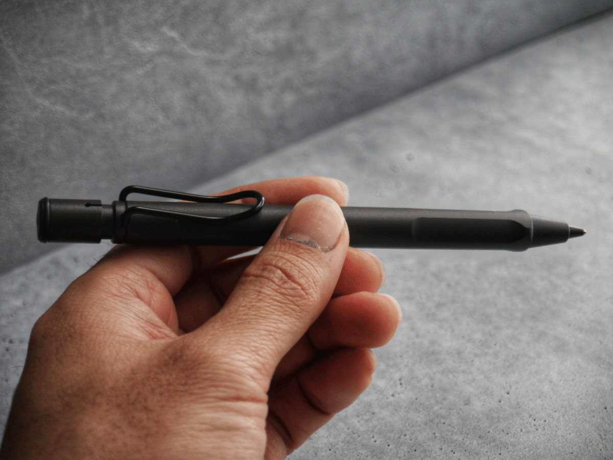 LAMY dialog2　ボールペン　キズとサビ注意！ LAMY dialog2 ボールペン キズとサビ注意！