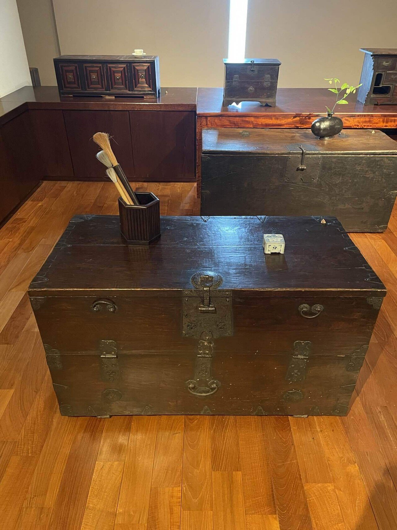 李朝家具展 阿曾美術にて｜美の探究 阿曾光紘