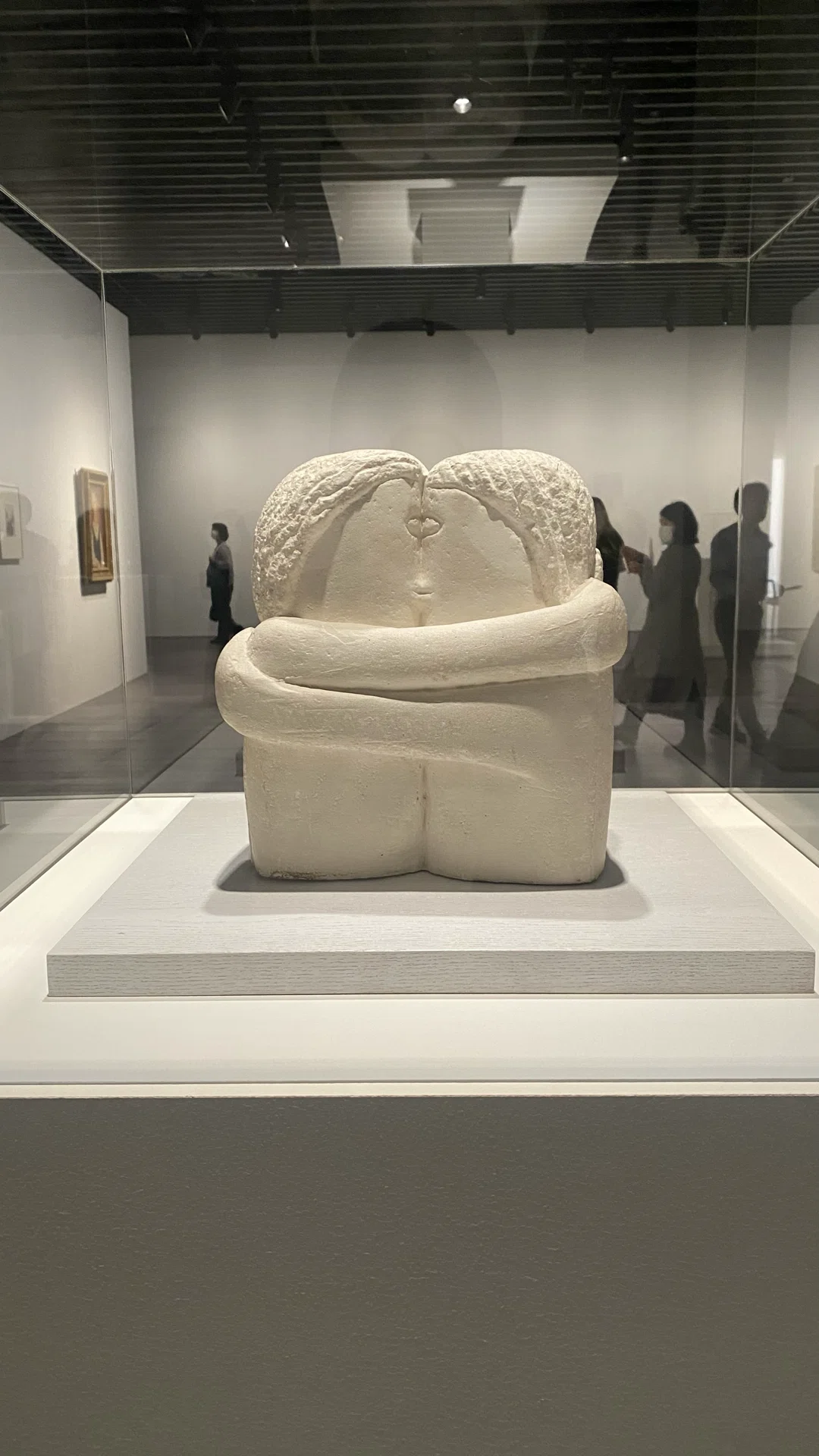 コ*中様 フランス人女性アーティストの「考える天使」という彫刻作品 木彫刻 アート 『 静謐の天使 』 木彫刻 アート 芸術 アート 女性