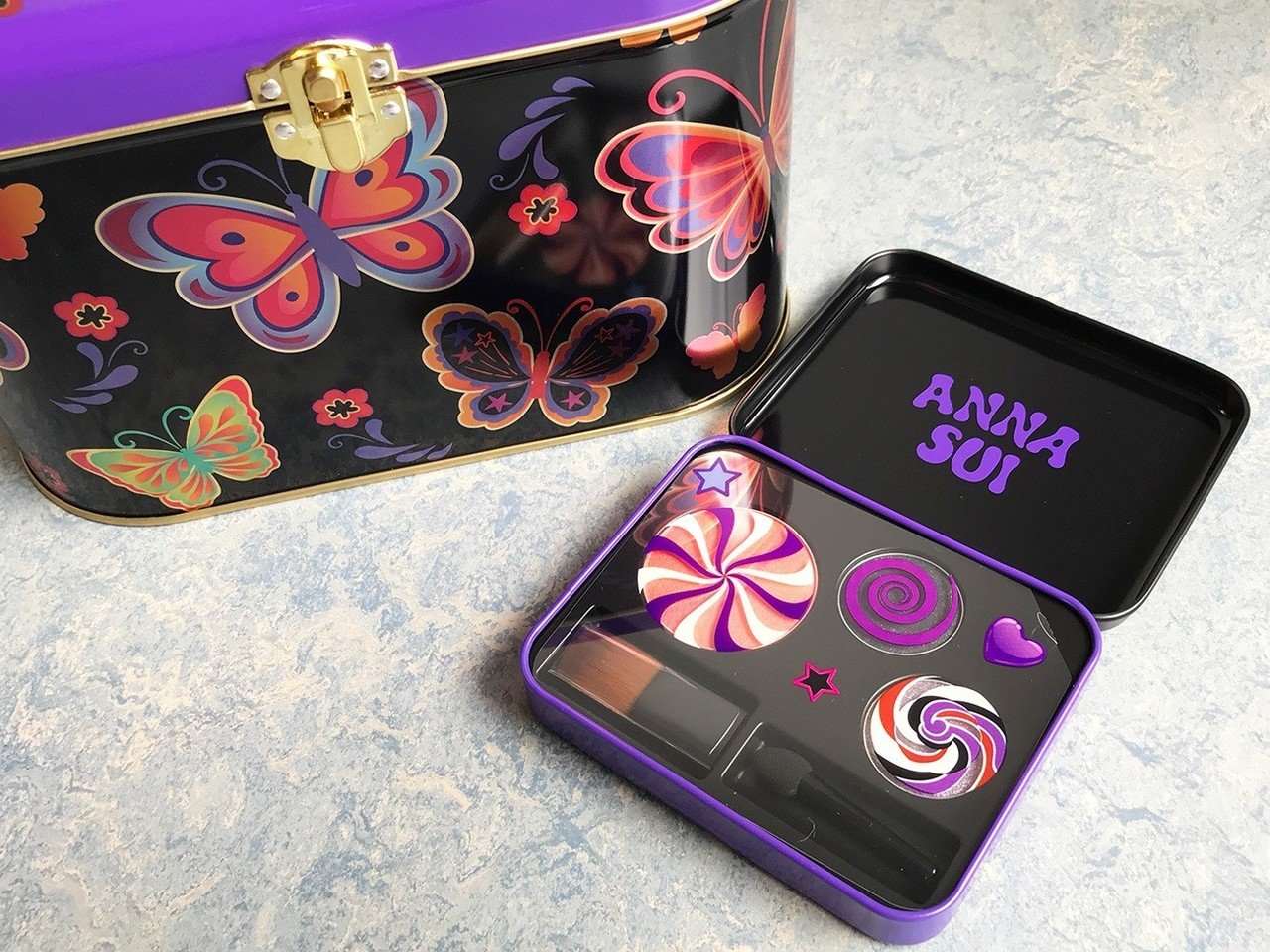 11月1日発売】ANNA SUIから、2019年のCandy Holicなホリデー