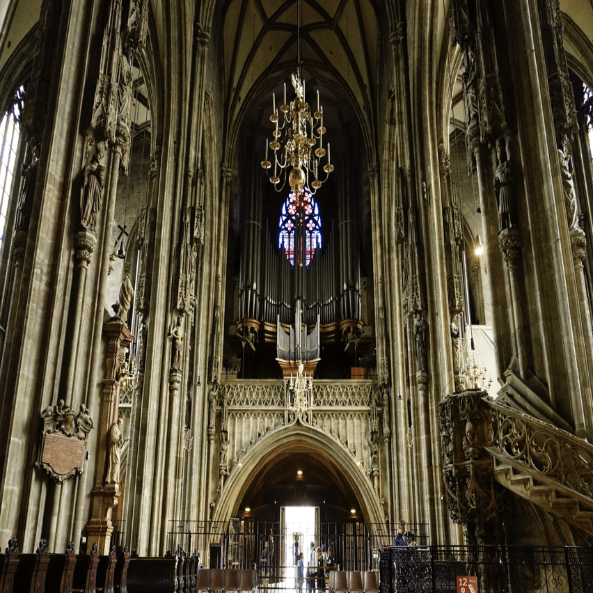 ウィーンのシンボル シュテファン寺院 【オーストリア】｜まっち