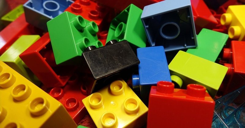 ダブル比較級【表現】Kids are getting older younger (Jens Andersen / The LEGO Story)