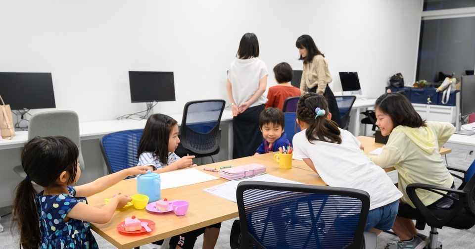共働き家庭の 子どもの夏休み問題 解消のため 在宅ワークとオフィス勤務を自由に選択できる取り組みを実施 Donuts By Innovator Japan Note