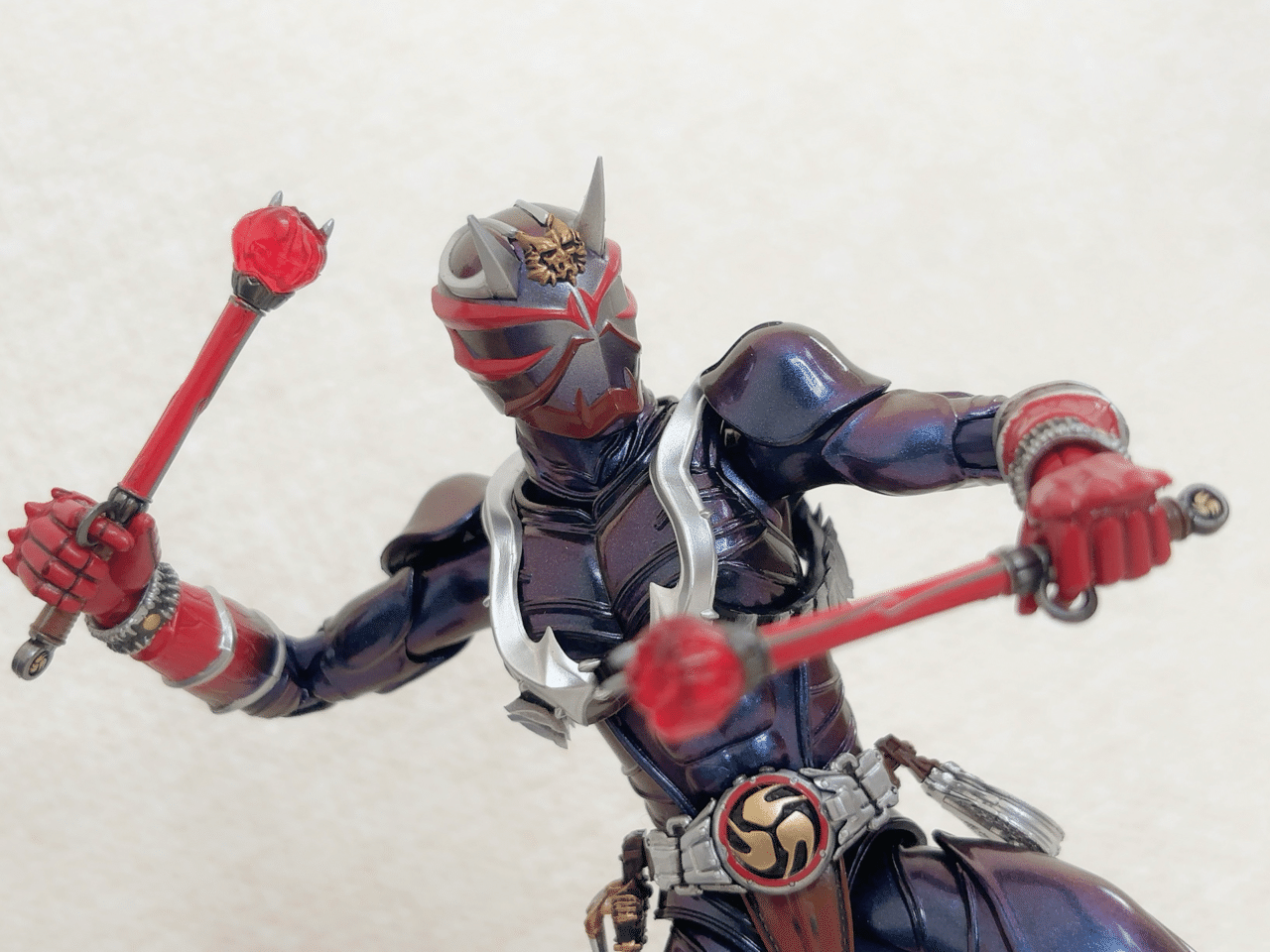 新品】フィギュアーツ真骨彫用 仮面ライダー響鬼シリーズ音撃棒セット+ 新品】フィギュアーツ真骨彫用 仮面ライダー響鬼シリーズ音撃棒セット+