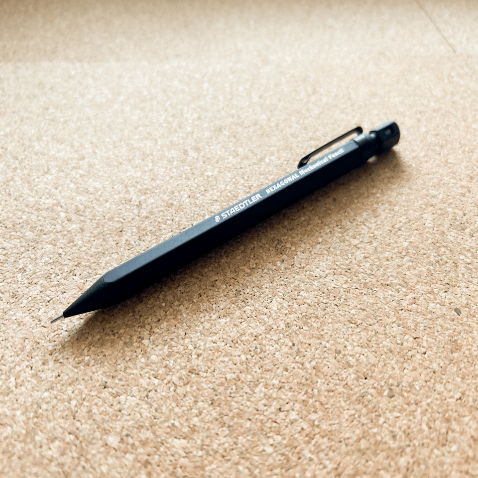 初投稿】新学期筆箱紹介！！｜さーさー/stationery🍀