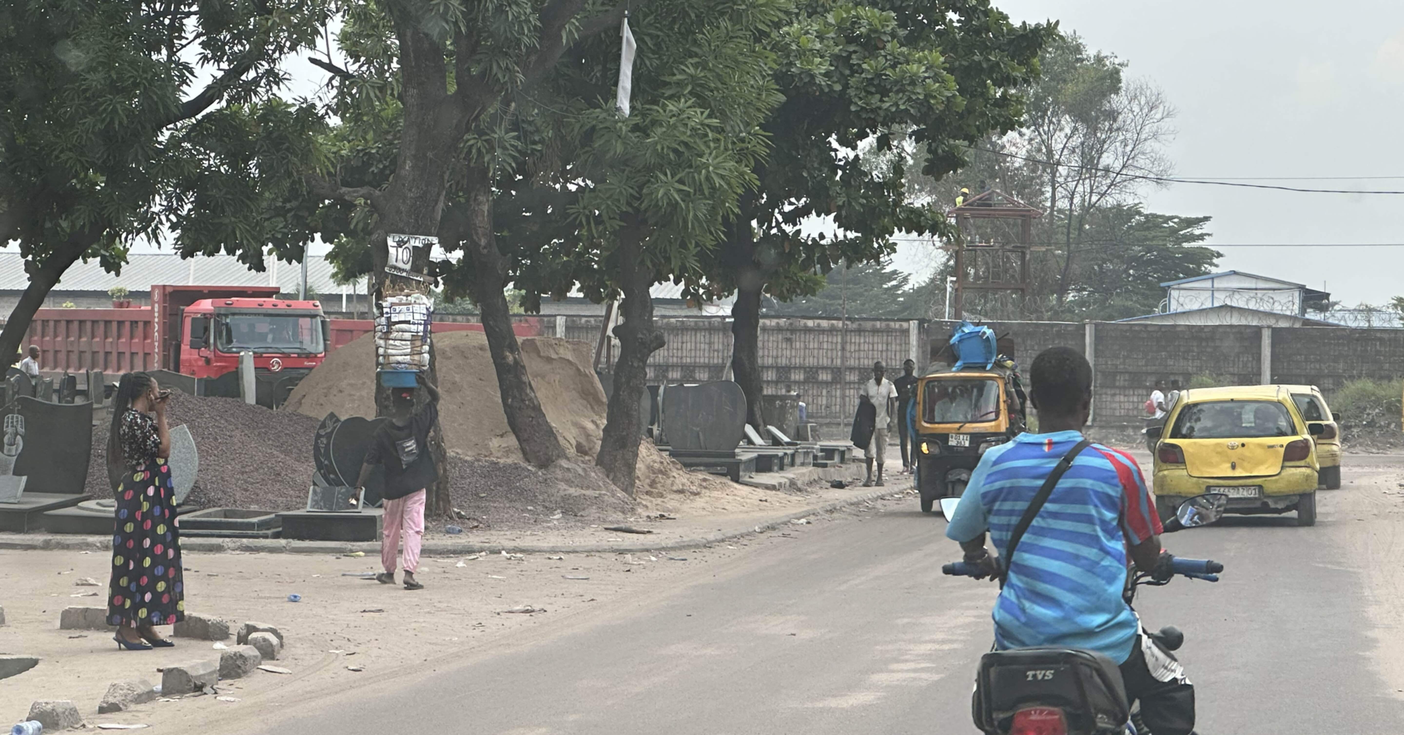 コンゴ民主共和国入国」｜靴磨きトラベラー 佐原総将