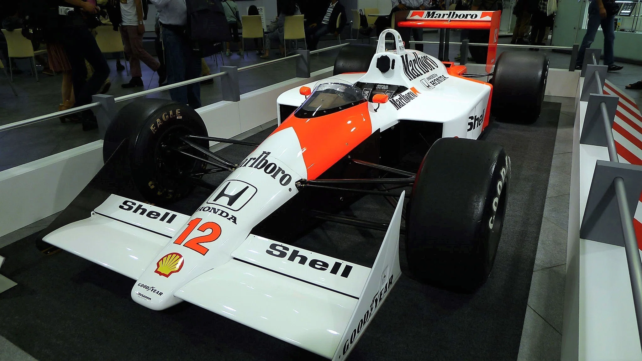 F1マクラーレンホンダ MP4/4 1988年 ドライバー：アイルトンセナ｜okazin86