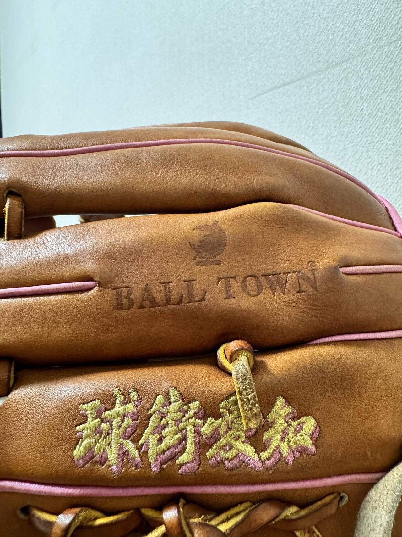 野球道具マニア商品でございます。 刺繍サービス 母の日限定カラー 44 フォーティーフォー 野球 内
