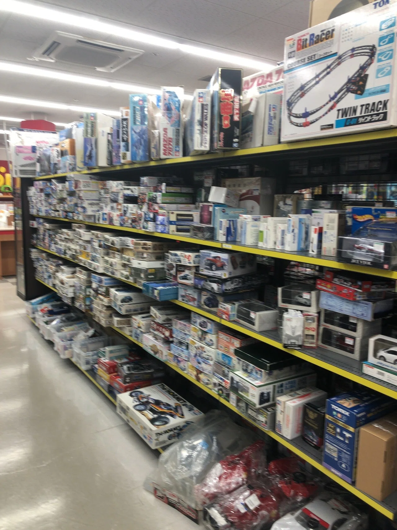 ハードオフ泉南店でレアなミニ四駆探し Course Out Boyz Magazine Note ハードオフ泉南店でレアなミニ四駆探し Course Out Boyz Magazine Note