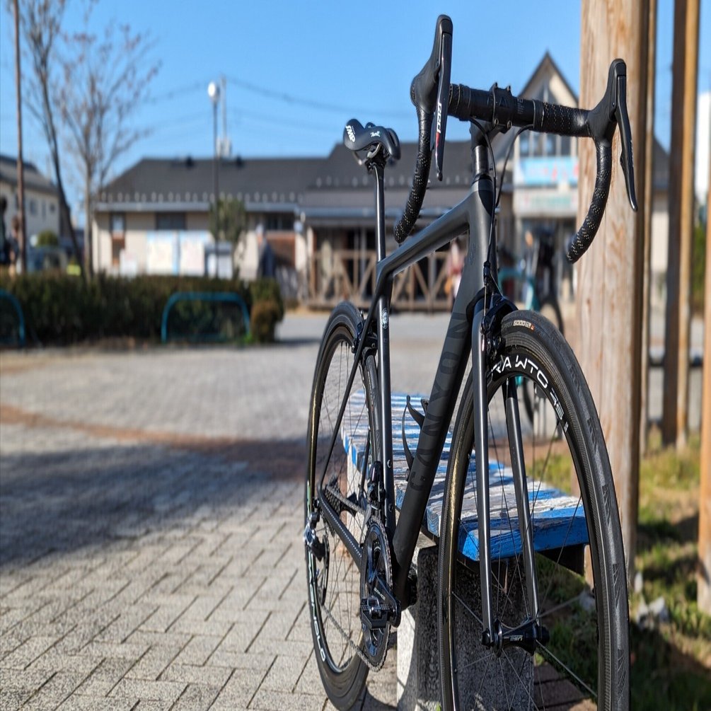 リムブレーキ最高峰？「Canyon ultimate cf slx」 vs 「Trek emonda