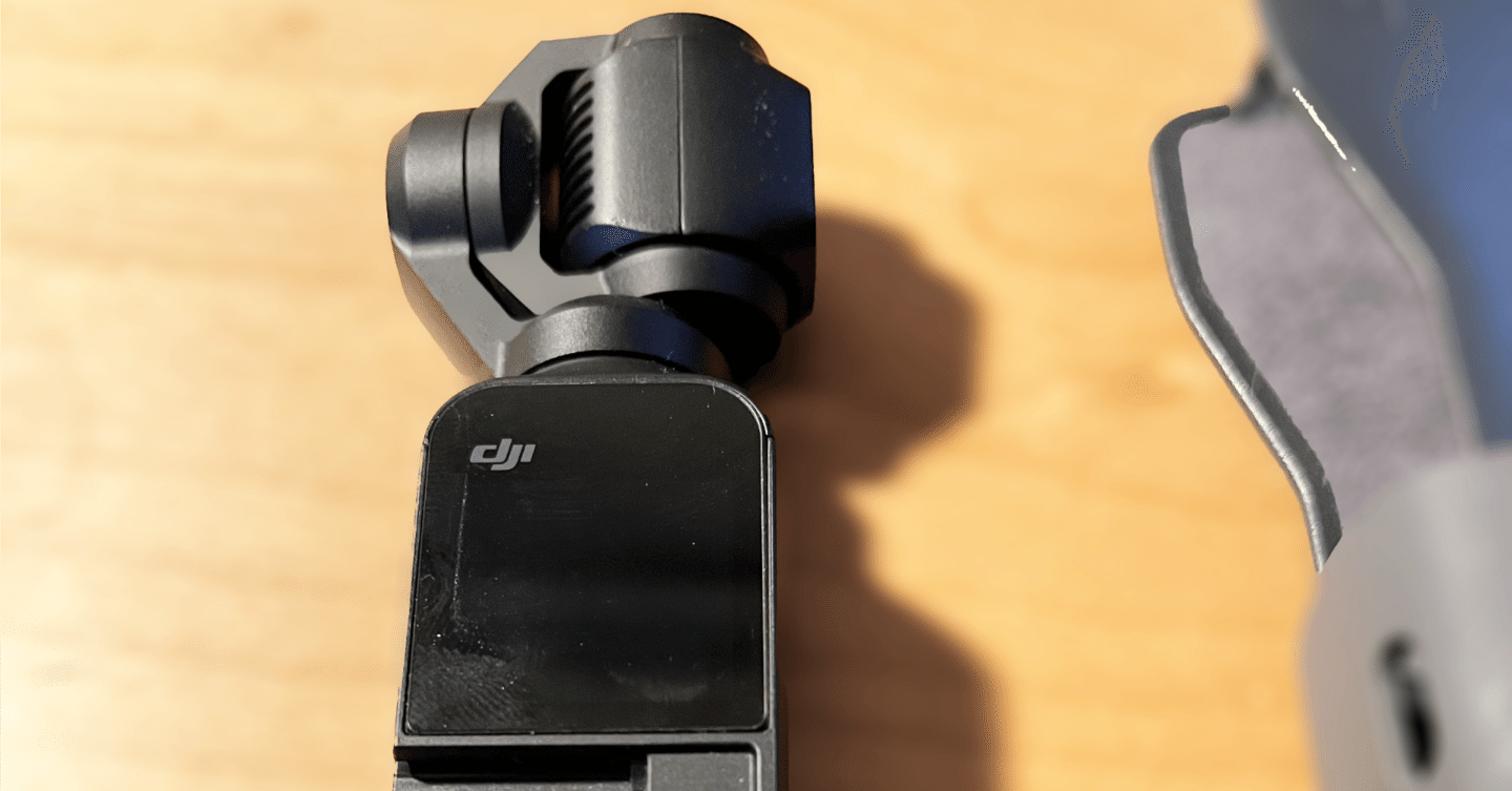DJI Osmo Pocket 初期デザインカメラ dji osmo pocket を今更買いました｜和泉となり