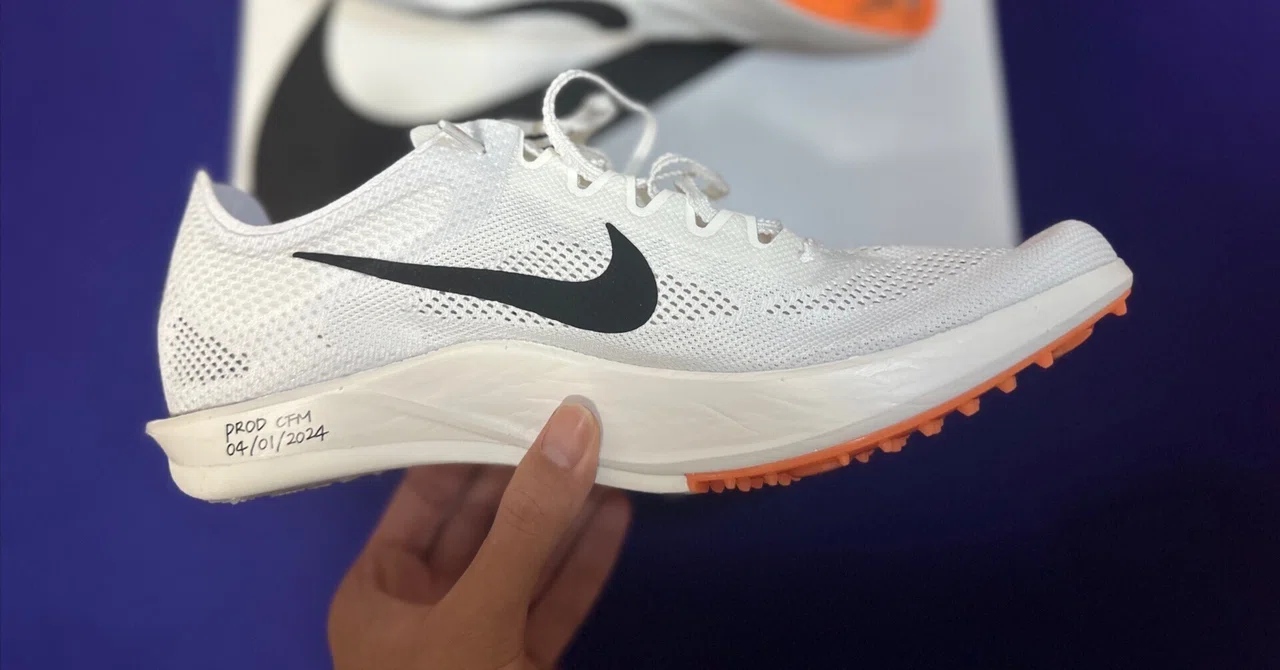 NIKEドラゴンフライ2プロト新品25.0cm (NIKE ひかり ZOOMX NIKEドラゴンフライ2プロト新品25.0cm (NIKE ひかり ZOOMX